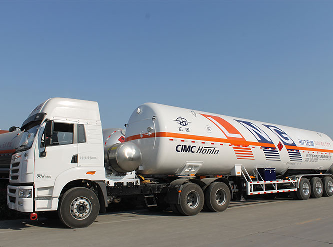 HT9400GDYH3-52.6m3LNG半挂车（低温罐车）